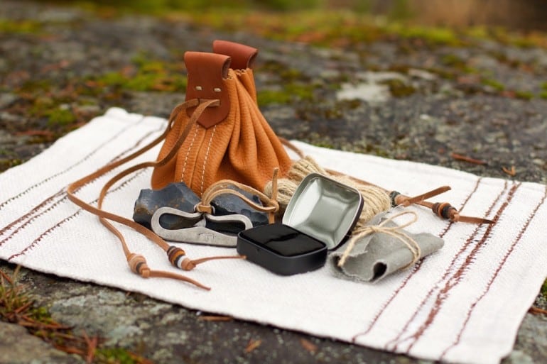 Medieval-flint-and-steel-fire-making-kit-770x513